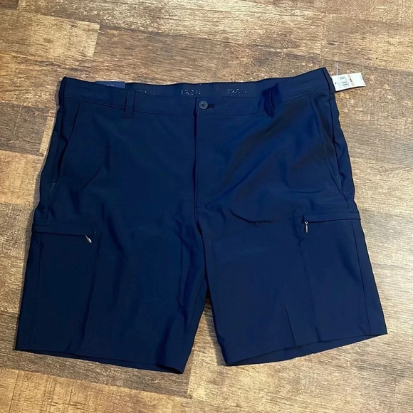 IZOD Golf SwingFlex Cargo Short Straight Fit 42 navy blue - Picture 1 of 7